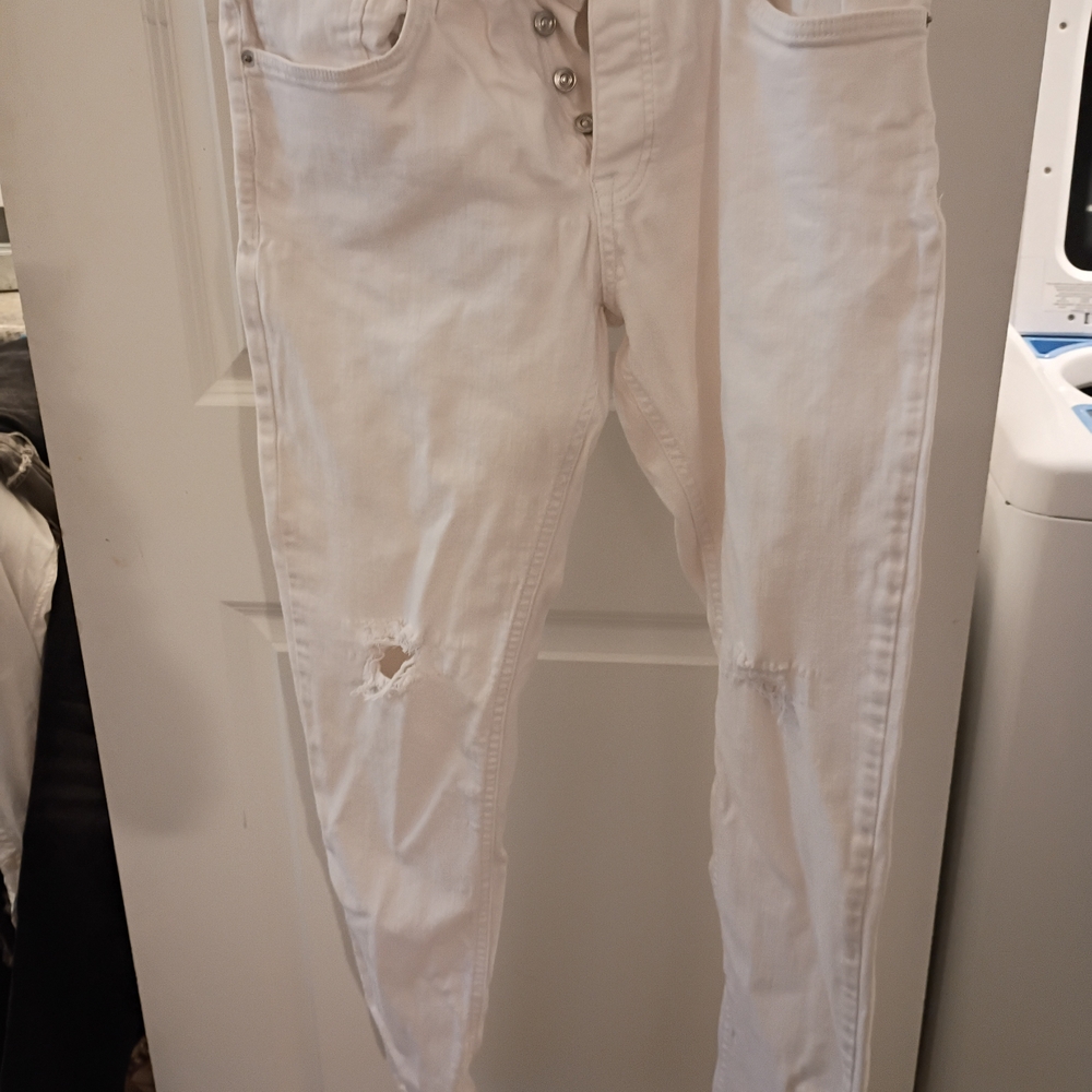 Forever 21 White Skinny Jeans with Distressed Detail